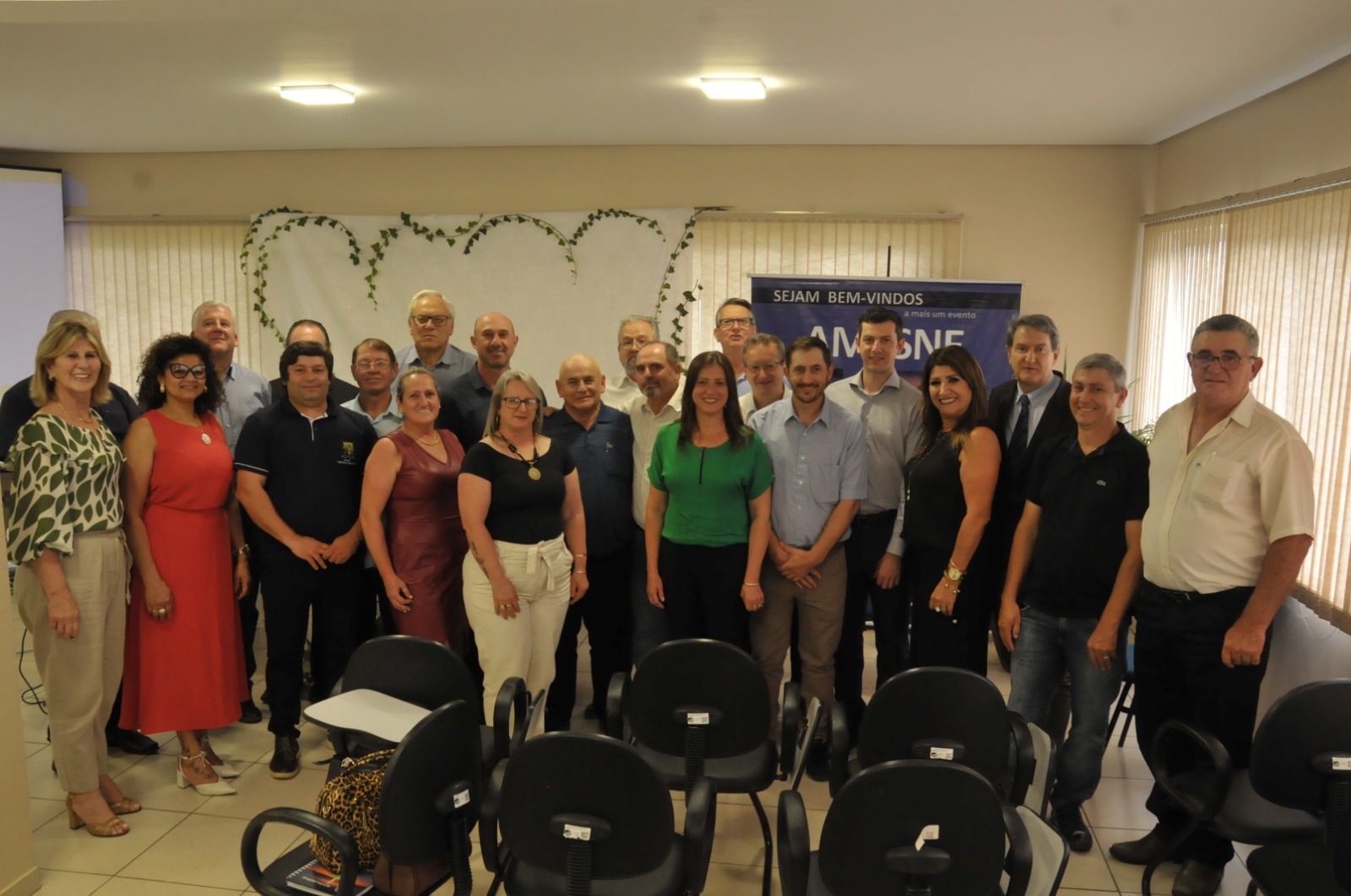 VEREADORES PARTICIPAM DA REUNIÃO DO PARLAMENTO REGIONAL DA SERRA GAÚCHA