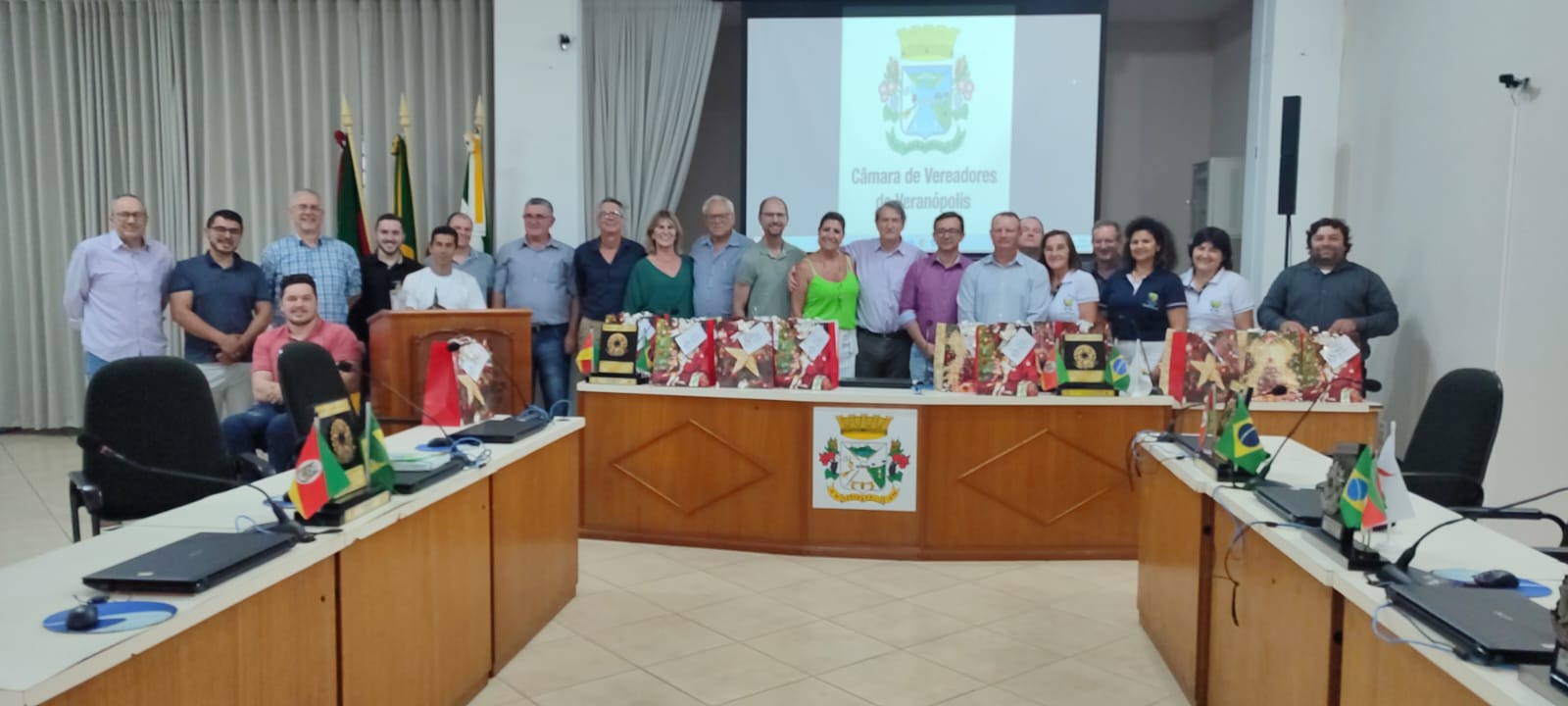 VEREADORES PARTICIPAM DA REUNIÃO DO PARLAMENTO REGIONAL DA SERRA GAÚCHA